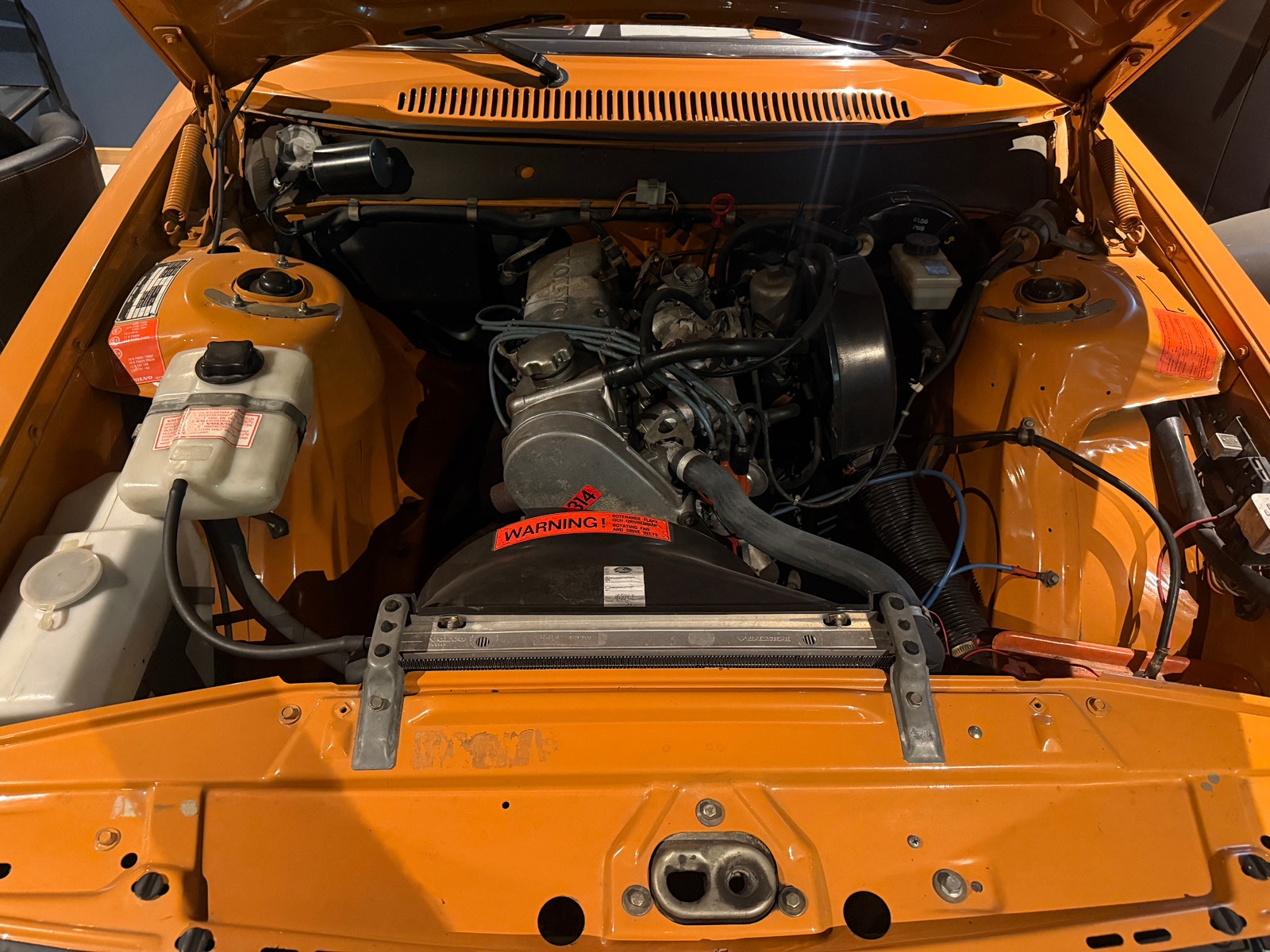 Volvo 242 2.1 Manual, 4-trins, 100ps, 1976