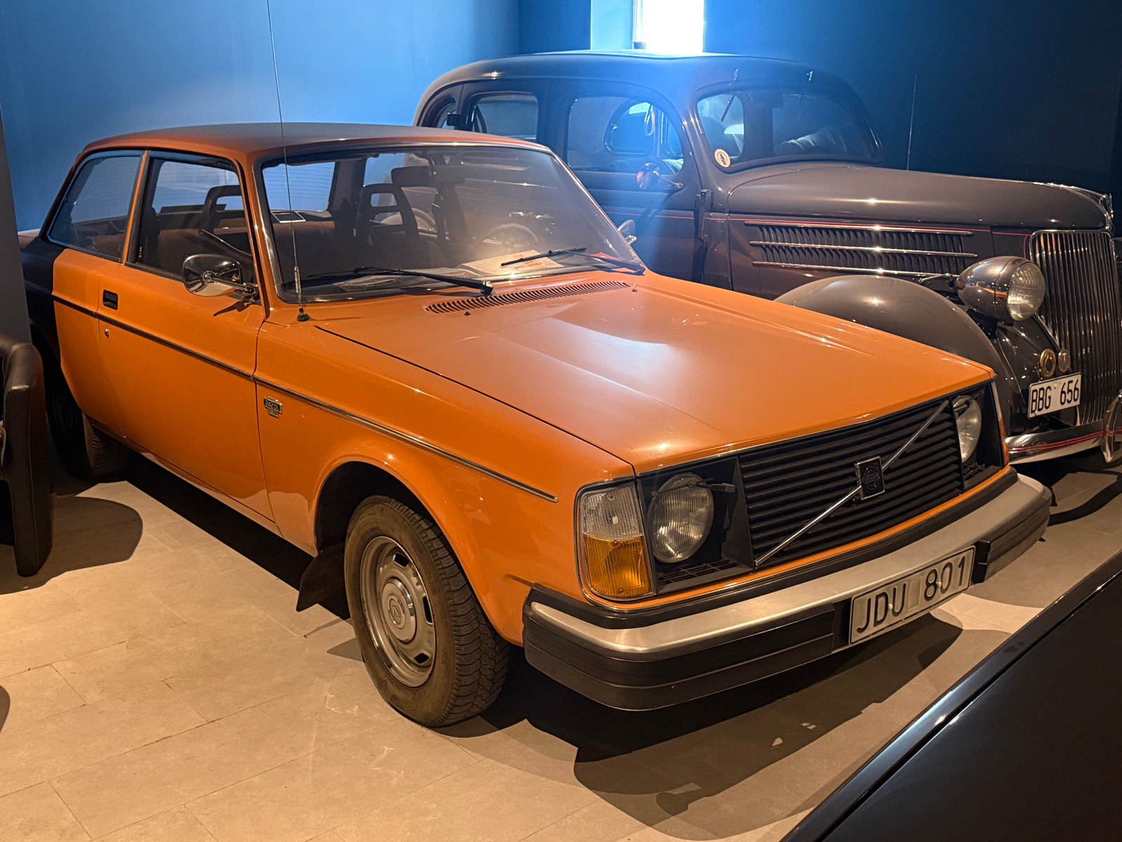 Volvo 242 2.1 Manual, 4-trins, 100ps, 1976