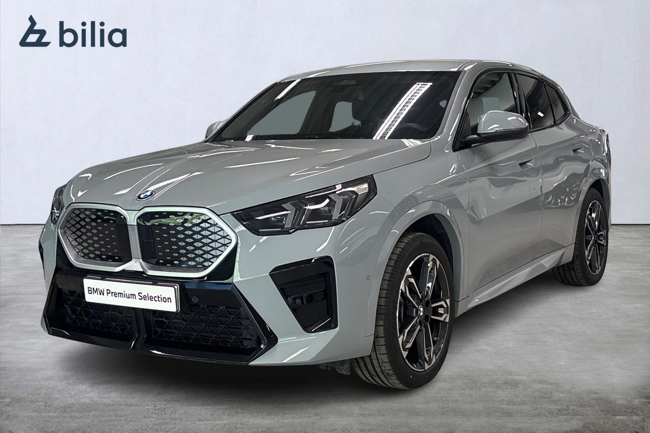 BMW iX2 306 hp