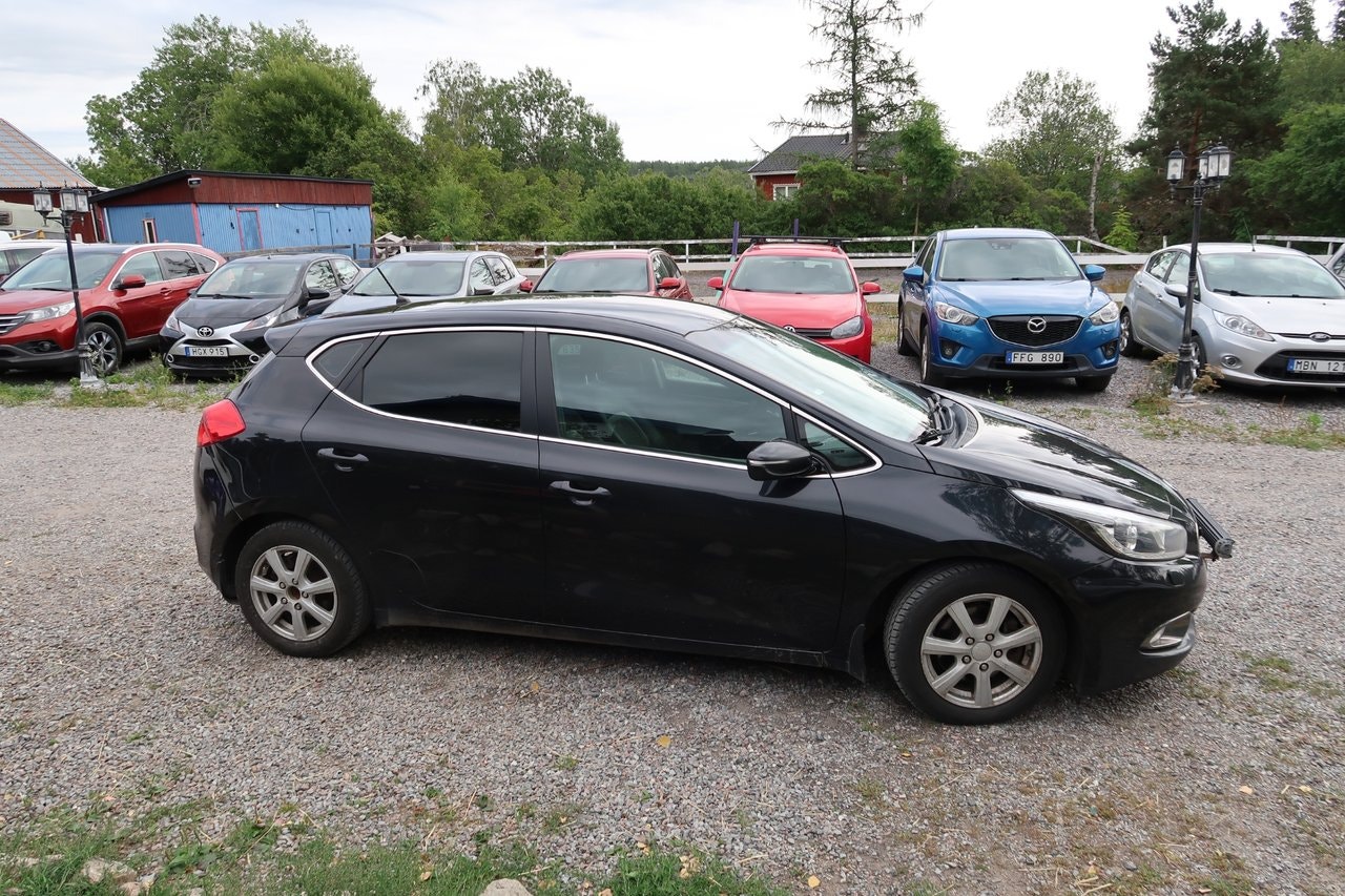 Kia cee'd 1.6 CRDi Manual, 6-trins, 110ps, 2015