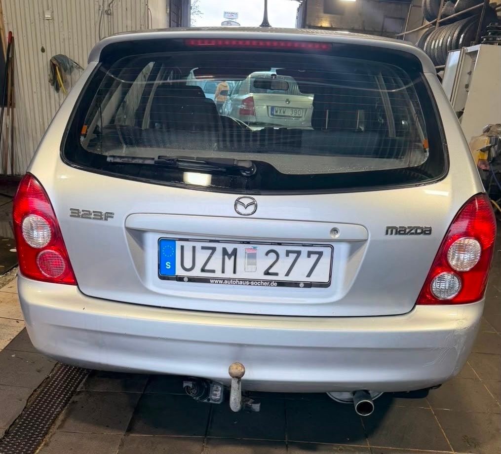 Mazda 323F 1.6 Manuell, 98hk, 2003