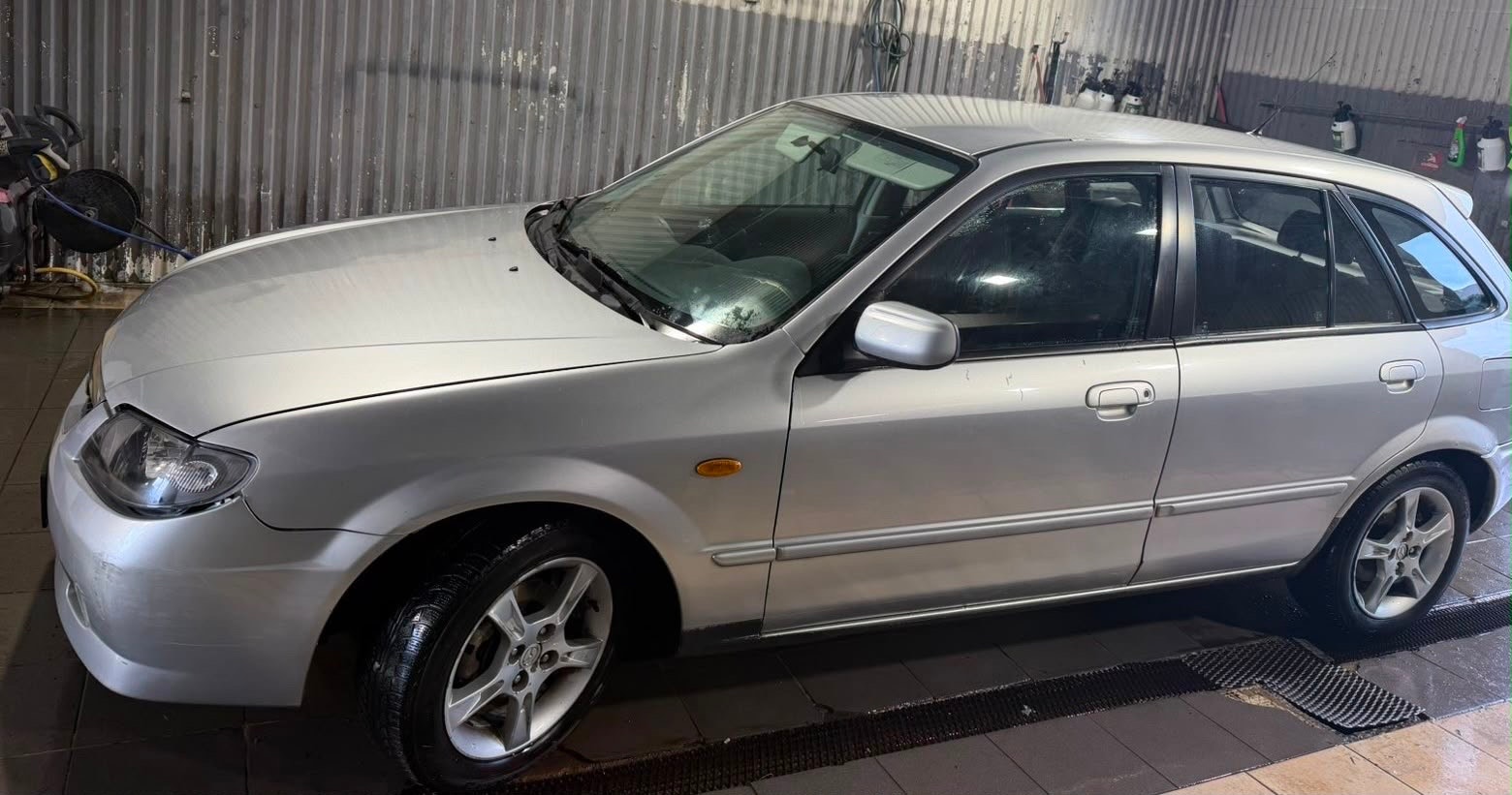 Mazda 323F 1.6 Manuell, 98hk, 2003