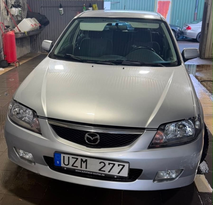 Mazda 323F 1.6 Manuell, 98hk, 2003