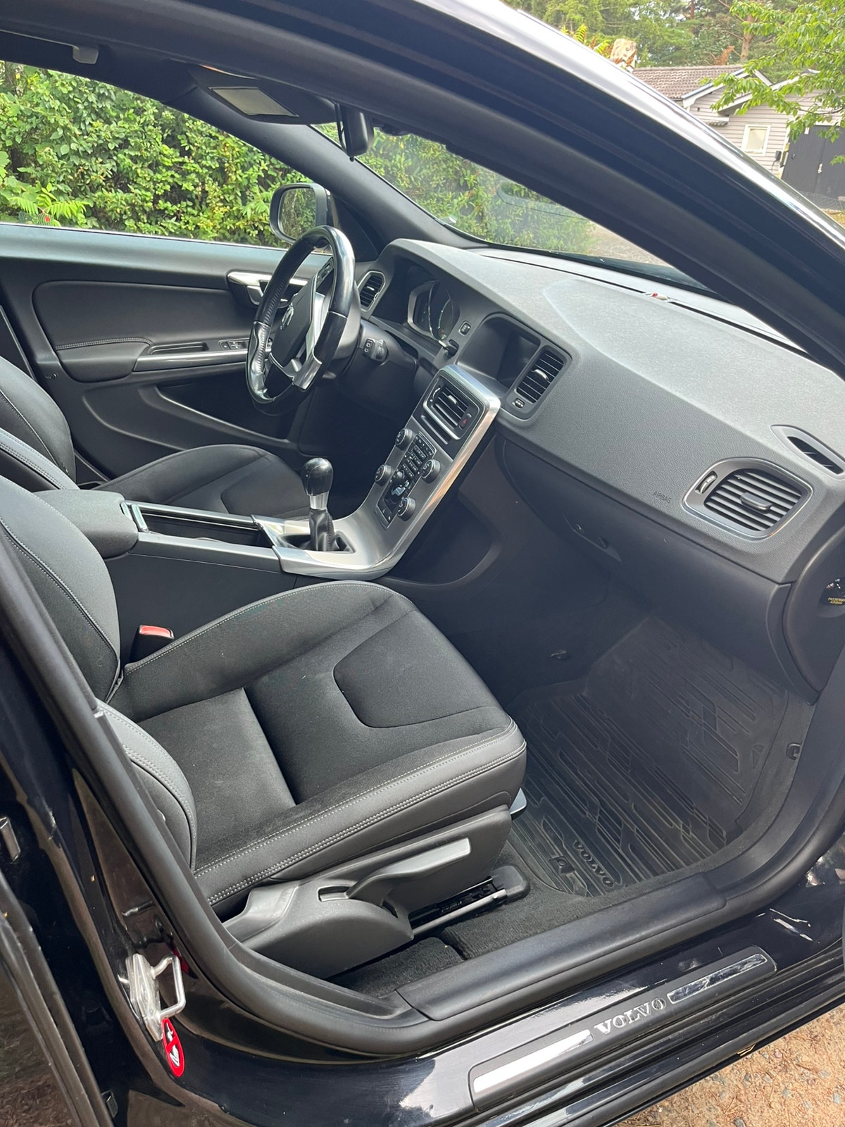 Volvo V60 D5 Manual, 6-trins, 215ps, 2014