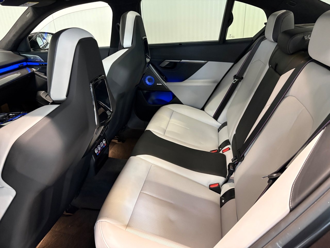 BMW M5 Steptronic, 727hk, 2025