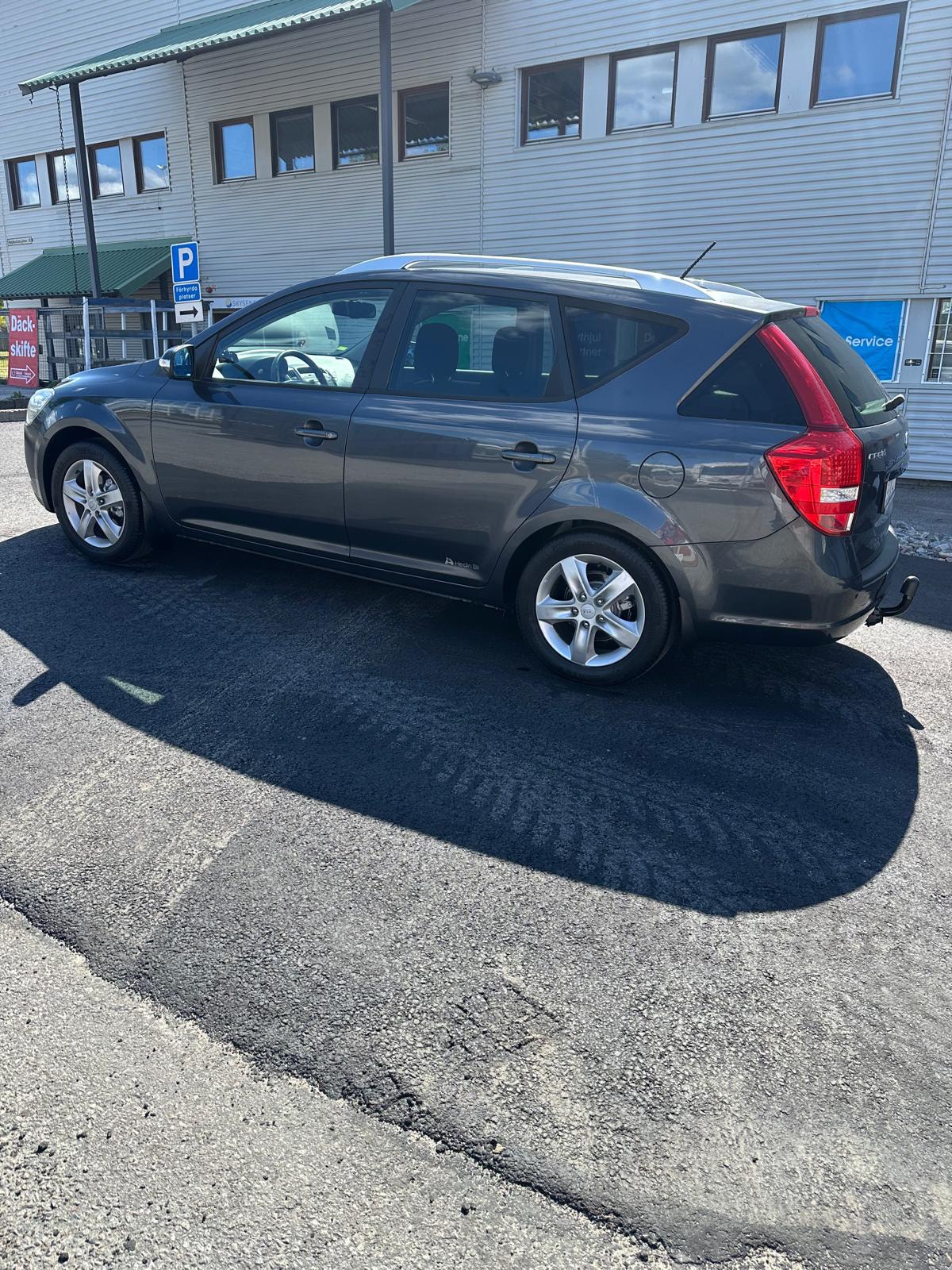 Kia cee'd_sw 1.6 CRDi Manual, 128hp, 2011