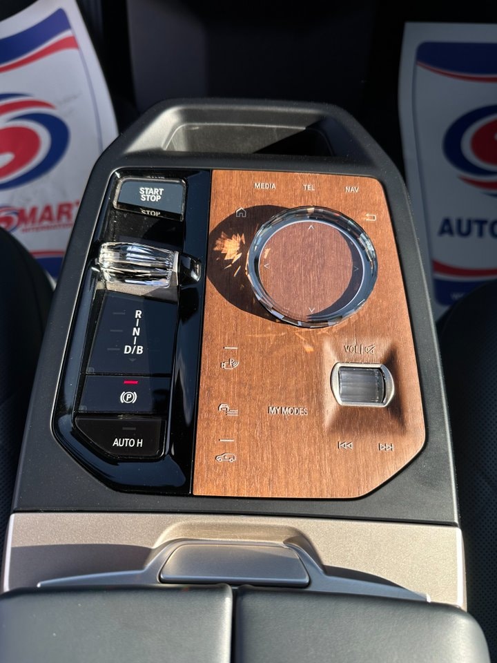 BMW iX M60, 540ps, 2023