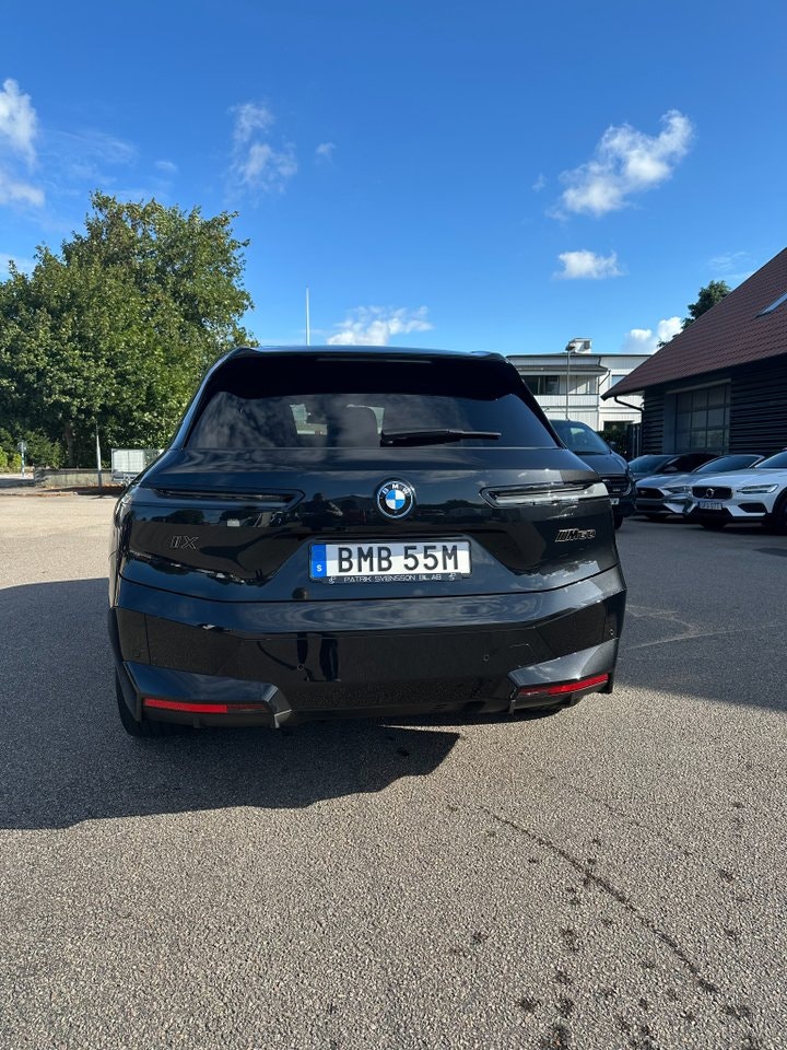 BMW iX M60, 540ps, 2023