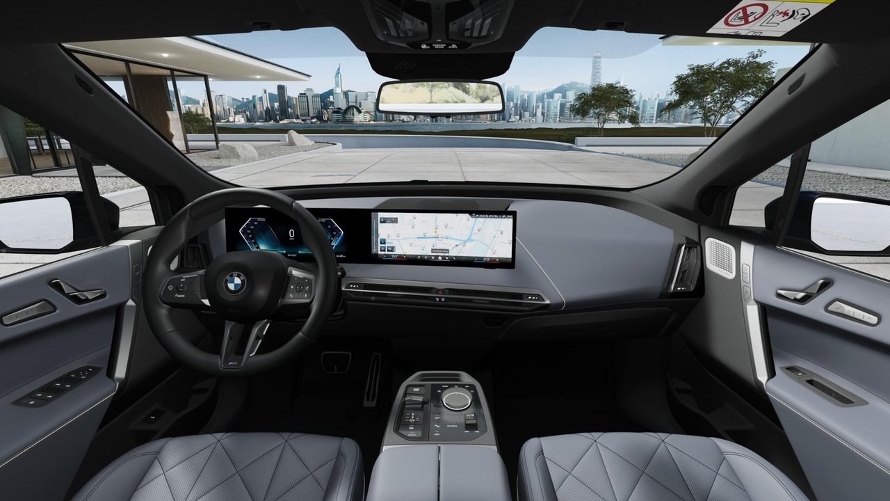 BMW iX xDrive60, 544hp, 2025