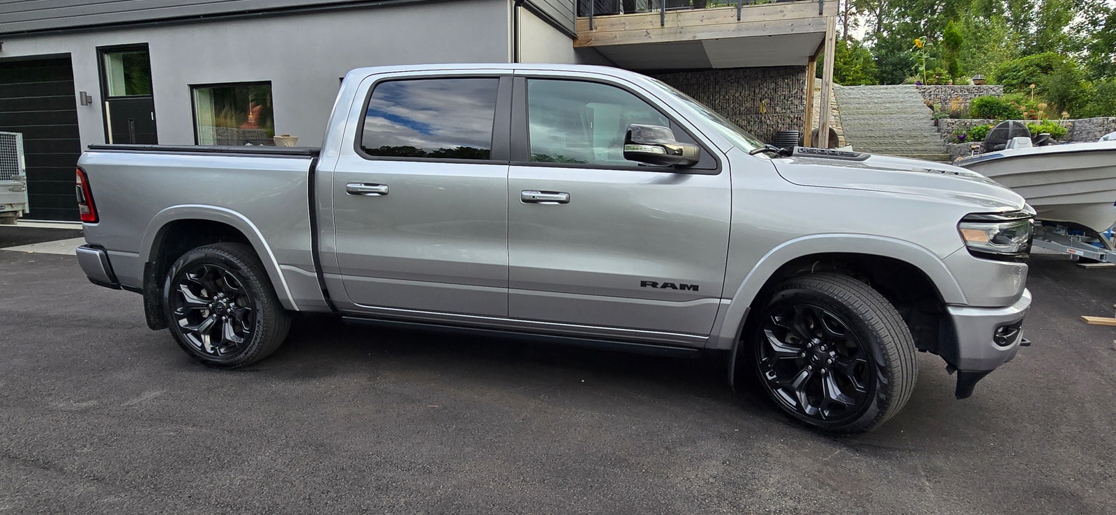 RAM 1500 Crew Cab 5.7 V8 HEMI Flex Fuel 4x4 TorqueFlite, 395hk, 2022