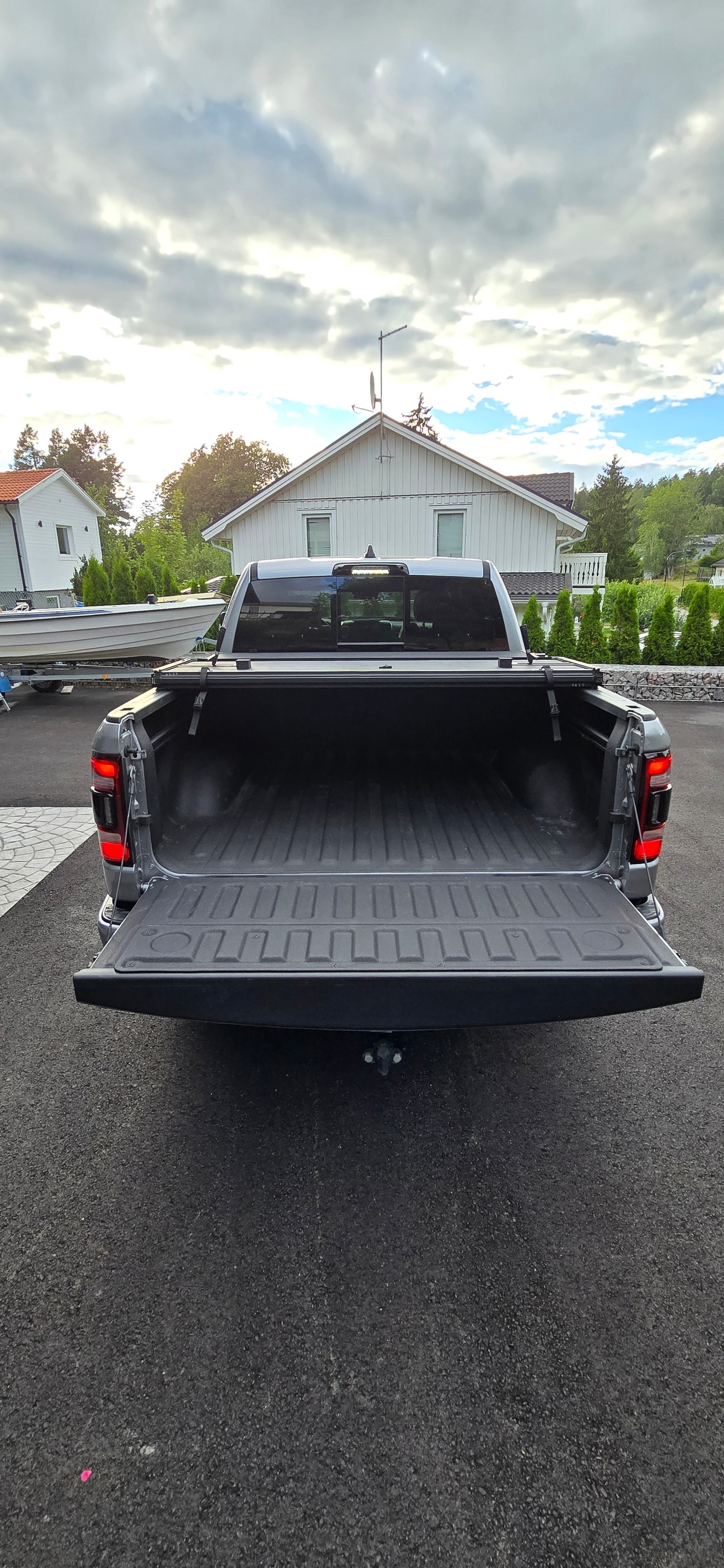 RAM 1500 Crew Cab 5.7 V8 HEMI Flex Fuel 4x4 TorqueFlite, 395hk, 2022