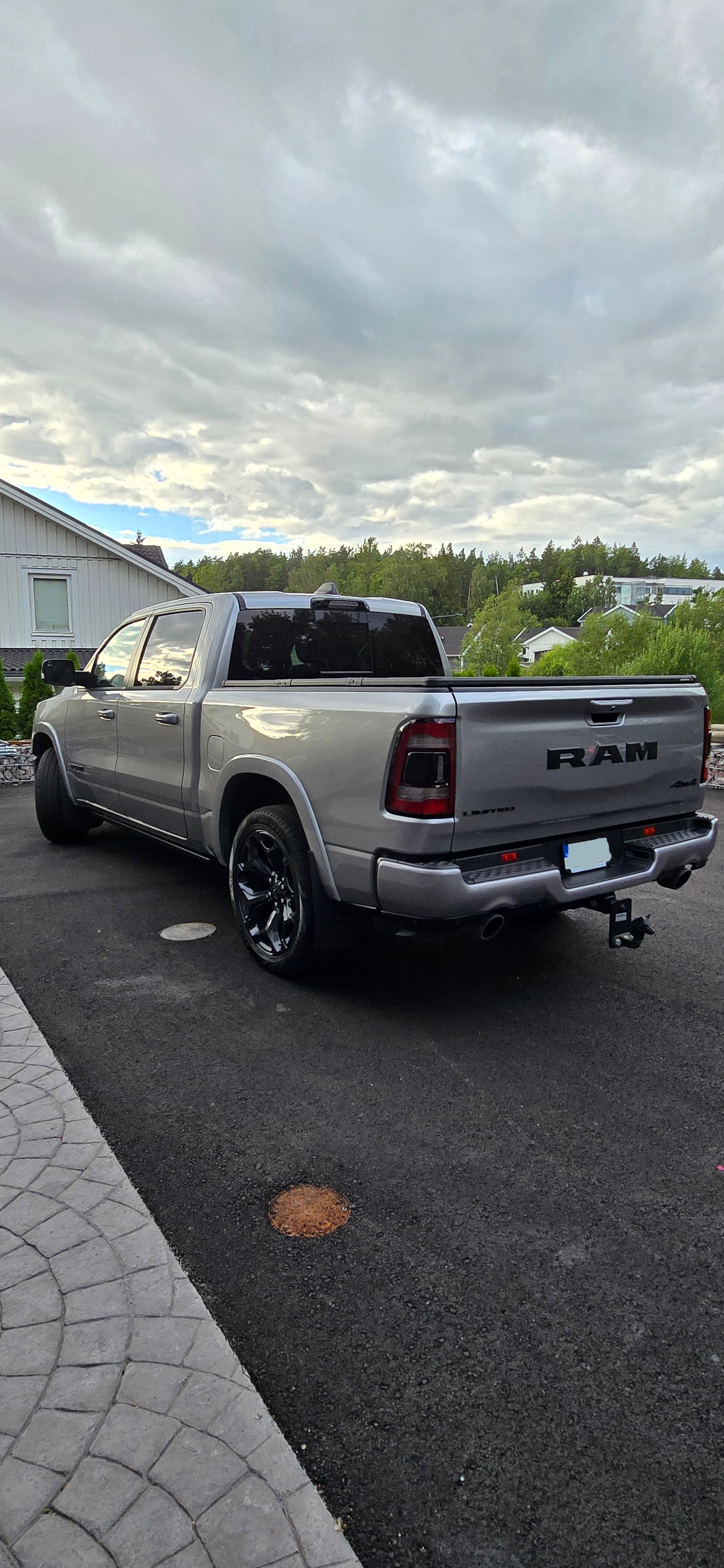 RAM 1500 Crew Cab 5.7 V8 HEMI Flex Fuel 4x4 TorqueFlite, 395hk, 2022