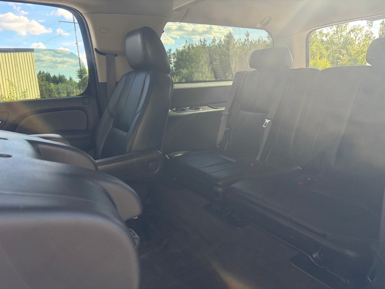 Chevrolet Suburban 1500 5.3 V8 E85 4WD Hydra-Matic, 330hp, 2011