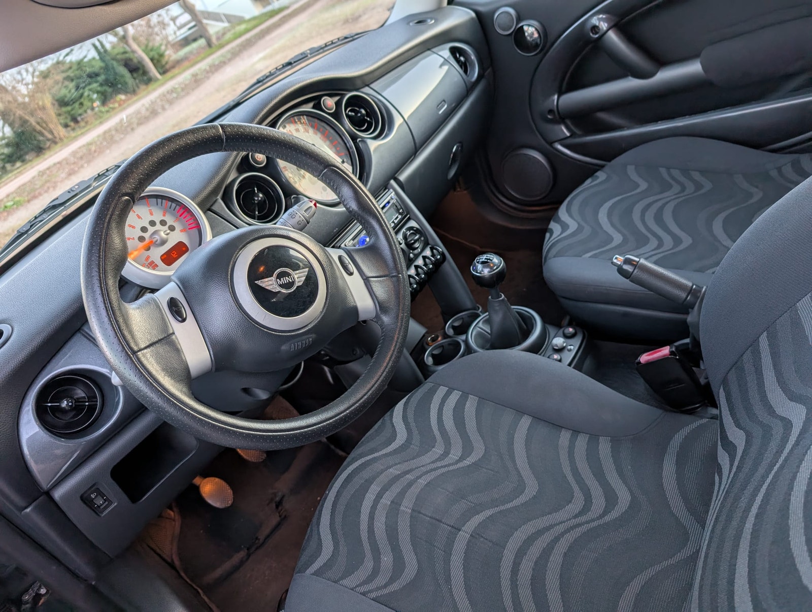 MINI One Manual, 90hp, 2004