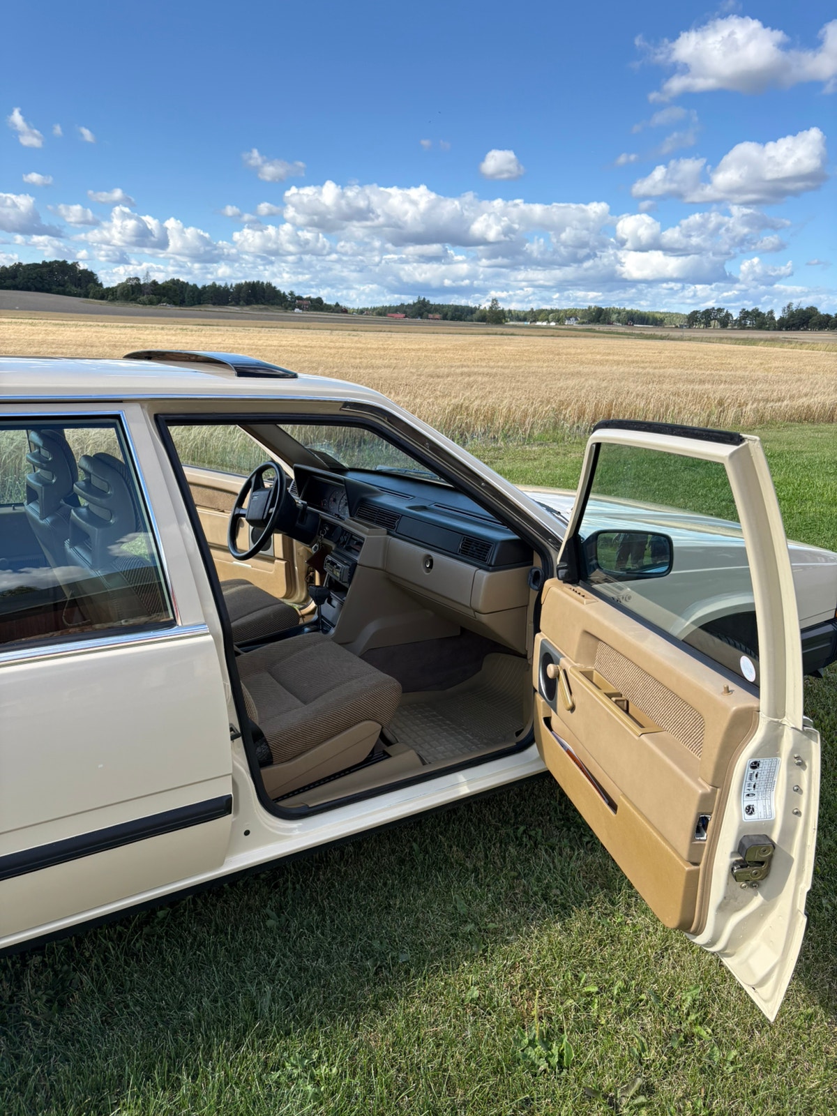 Volvo 740 2.3 Automatic, 4-trins, 113ps, 1987