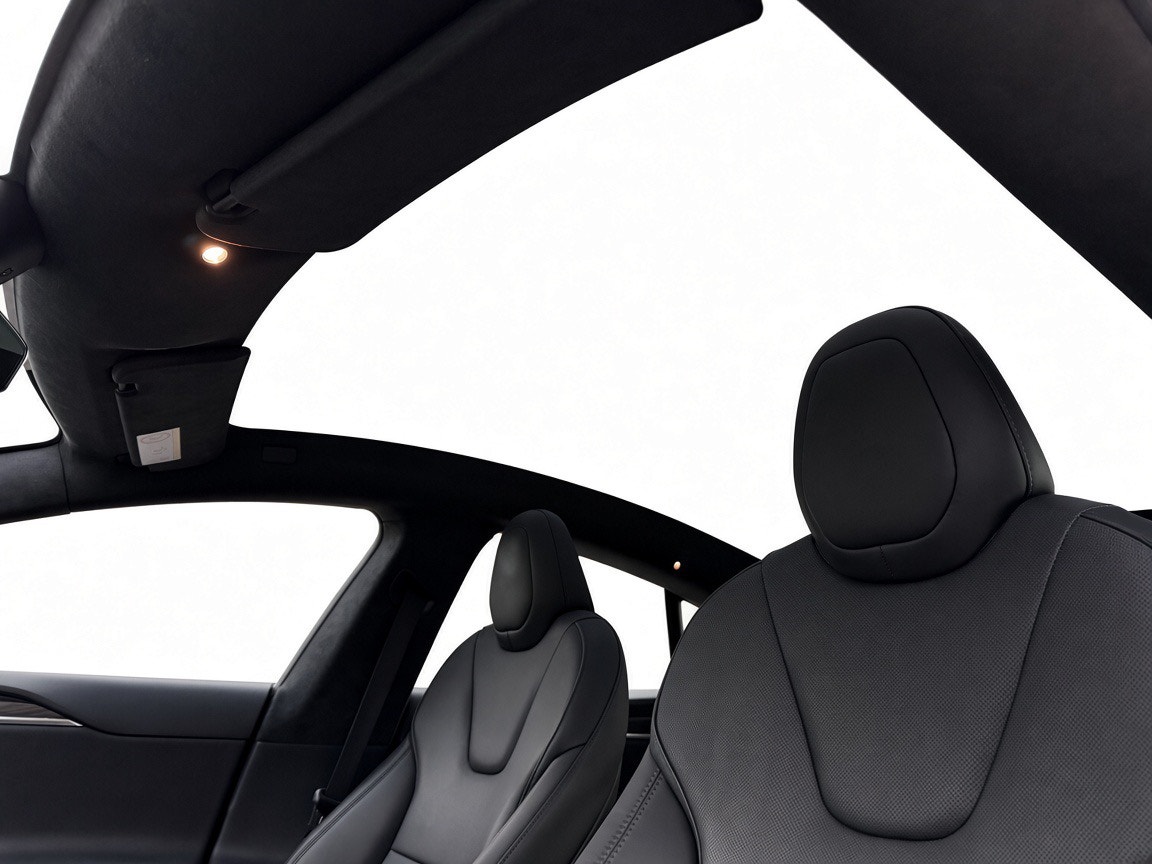 Tesla Model S, 670ps, 2023