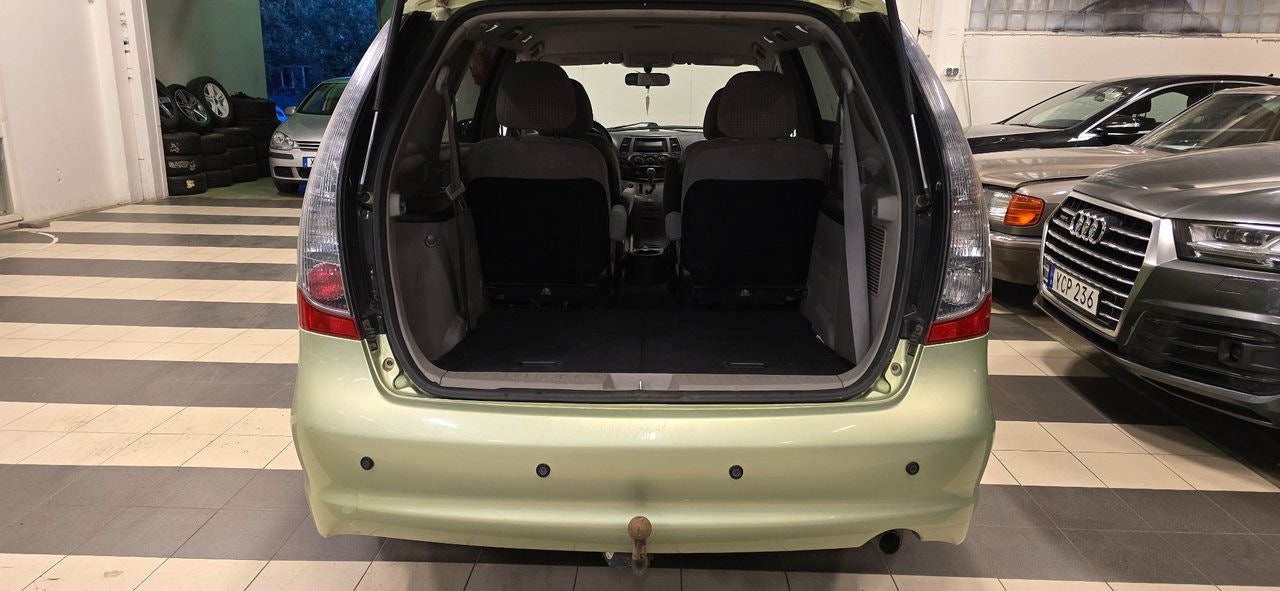 Mitsubishi Grandis 6-seater 2.4 MIVEC INVECS-II, 165hp, 2004