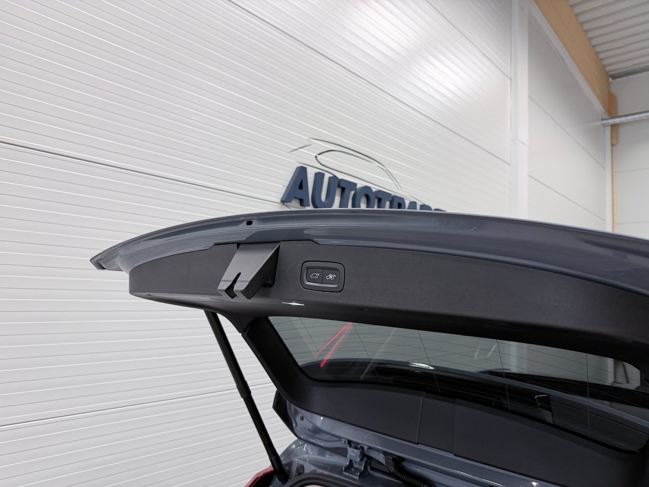Volvo V60 B4 Geartronic, 8-trins, 197ps, 2023