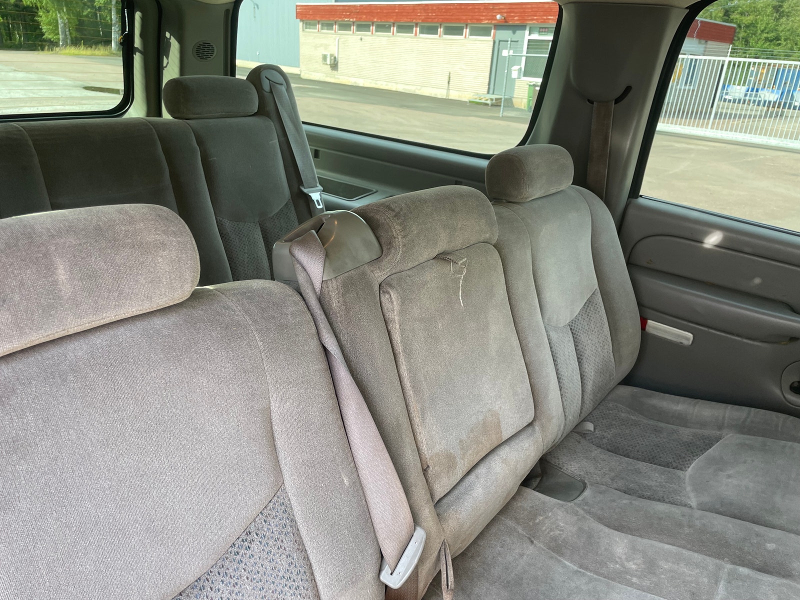 Chevrolet Suburban 1500 5.3 V8 4WD Hydra-Matic, 299hp, 2004