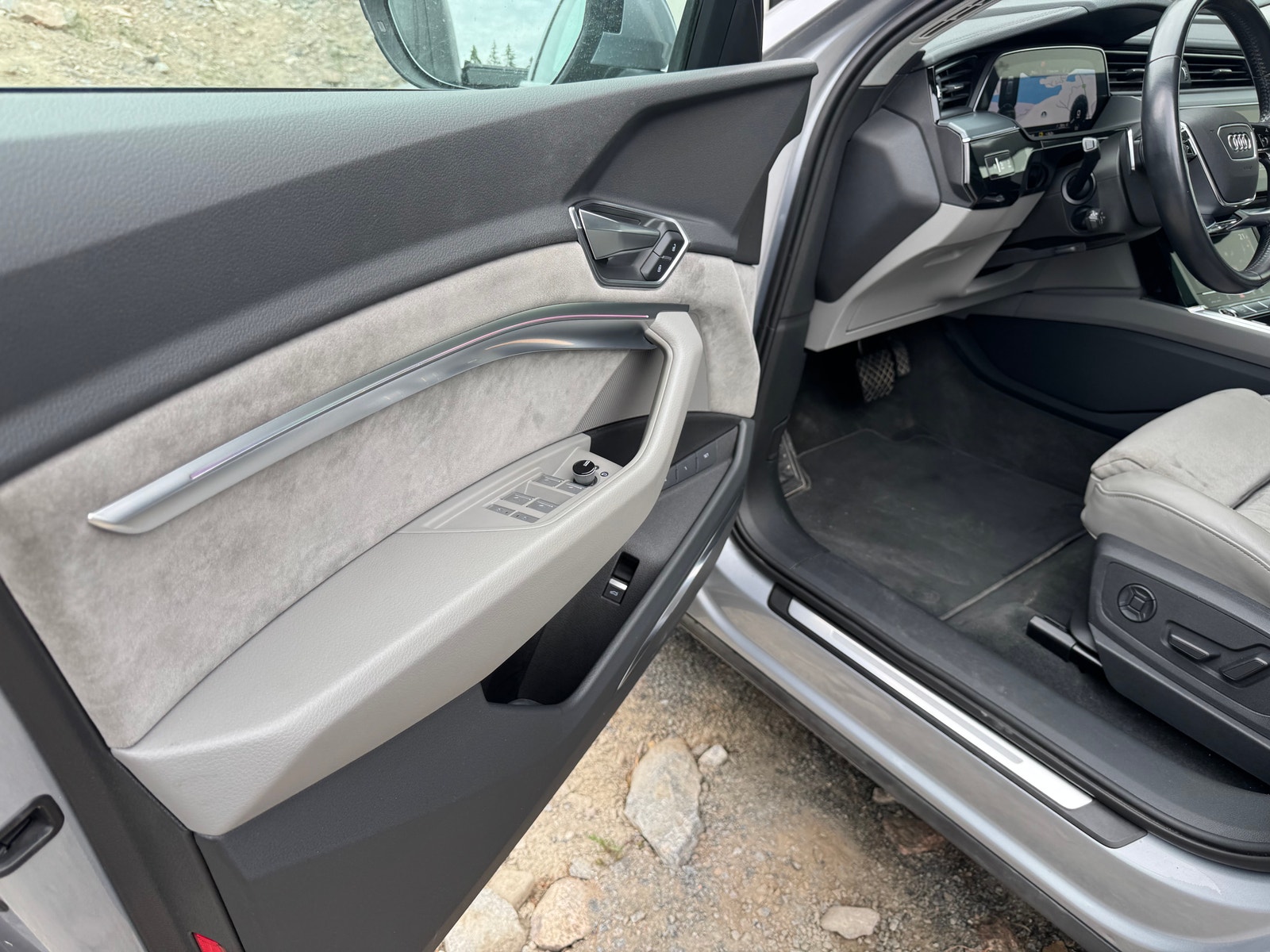 Audi e-tron 55 quattro, 408ps, 2021