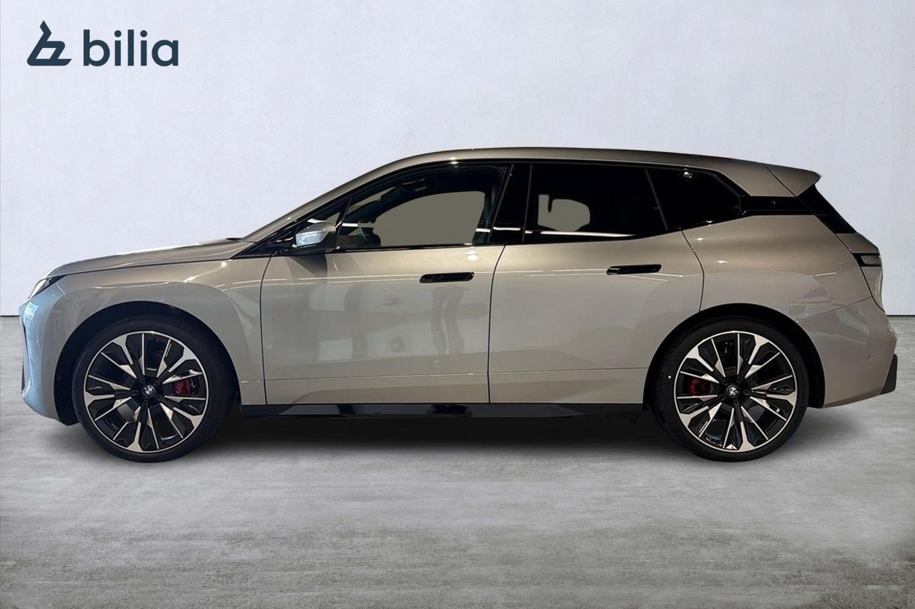 BMW iX xDrive60, 544hk, 2027