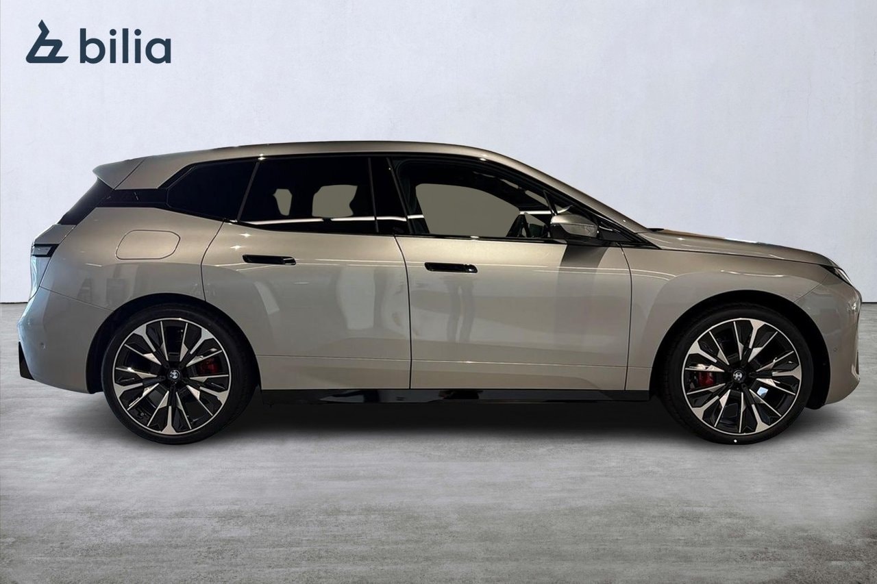 BMW iX xDrive60, 544hk, 2027