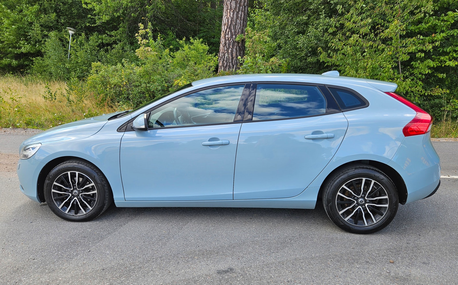 Volvo V40 D2 Manuell, 6-trinn, 120hk, 2017