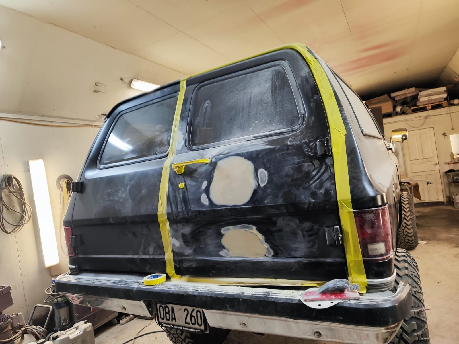 Chevrolet Suburban V10 5.7 V8 TBI 4WD Hydra-Matic, 213hp, 1989