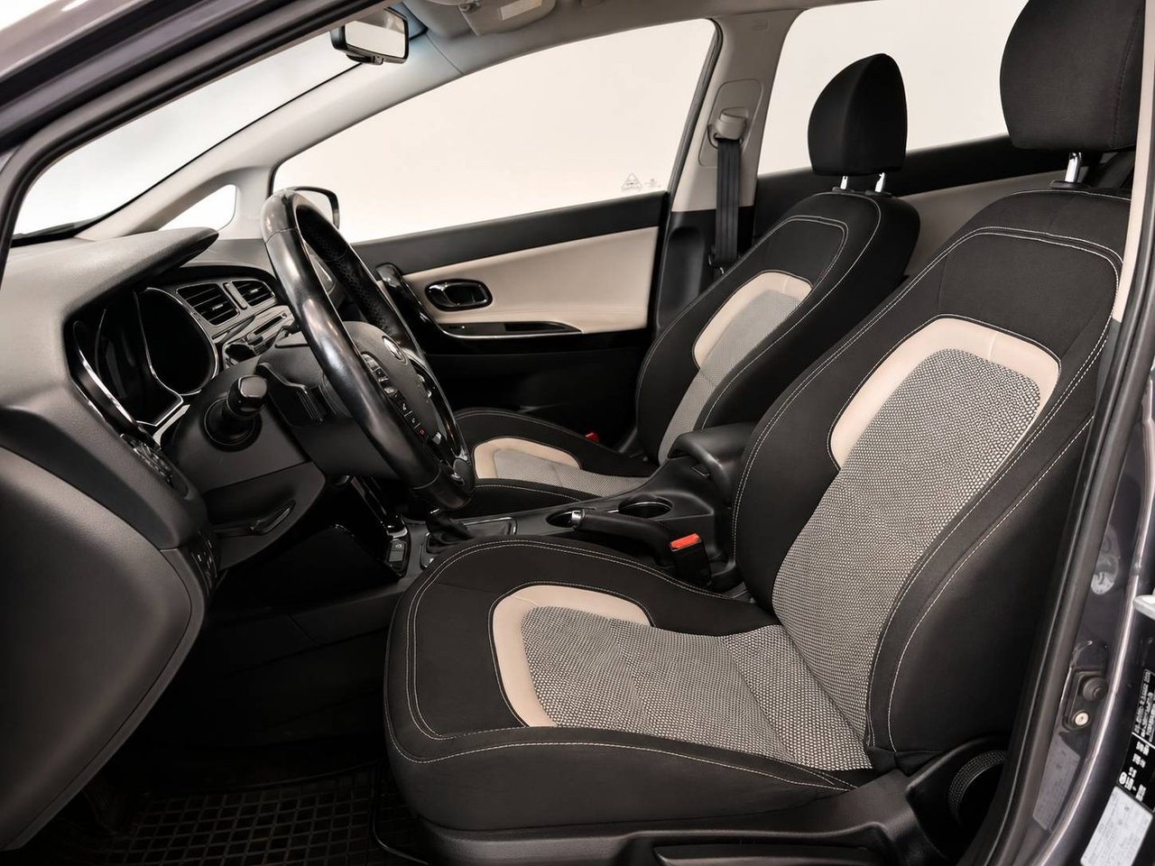 Kia cee'd 1.6 CRDi Automatic, 6-trins, 128ps, 2013