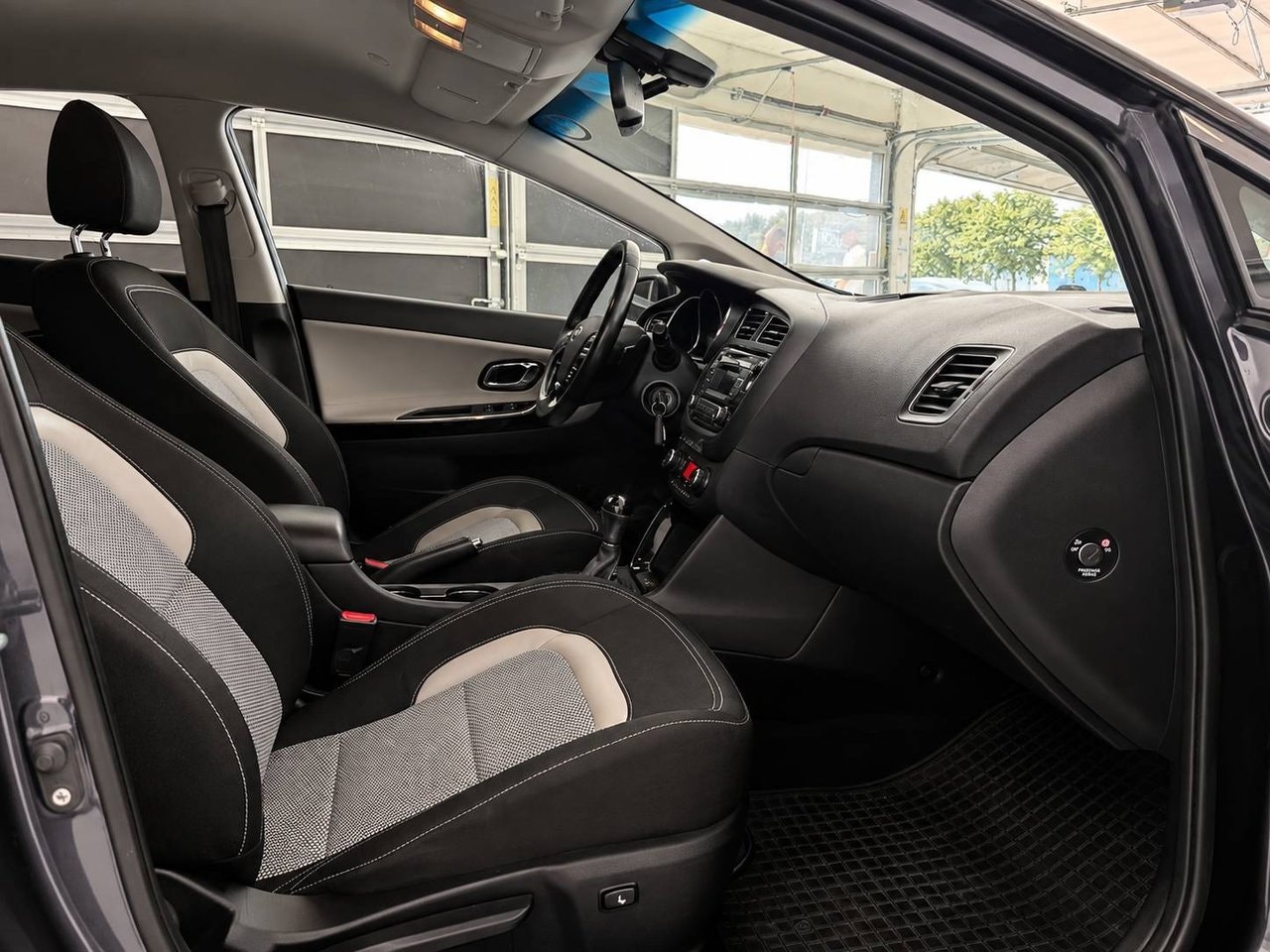 Kia cee'd 1.6 CRDi Automatic, 6-trins, 128ps, 2013