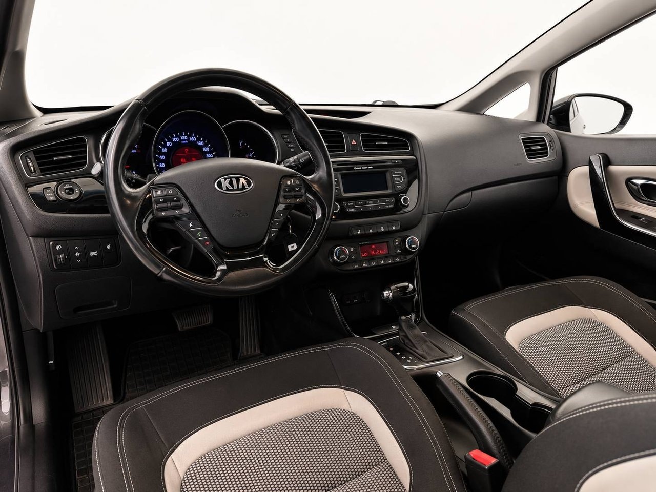 Kia cee'd 1.6 CRDi Automatic, 6-trins, 128ps, 2013