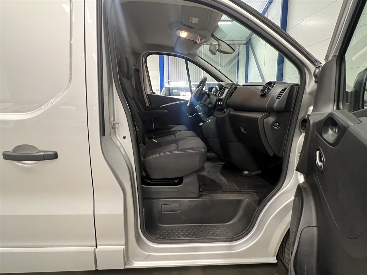 Renault Trafic Panel Van 3.0t 2.0 dCi EDC, 6-trins, 145ps, 2021