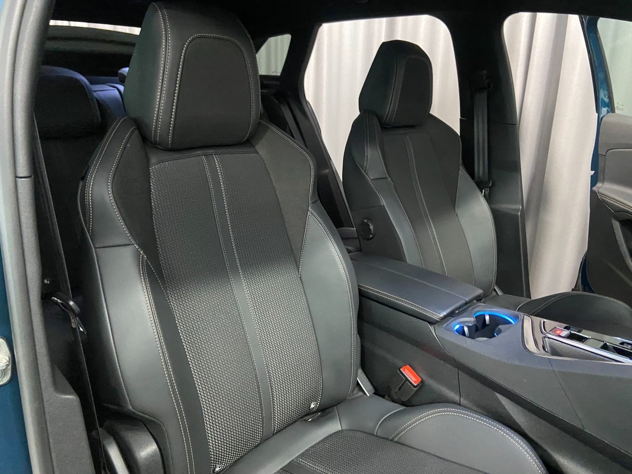 Peugeot 3008 1.2 PureTech 130 EAT, 131hp, 2023