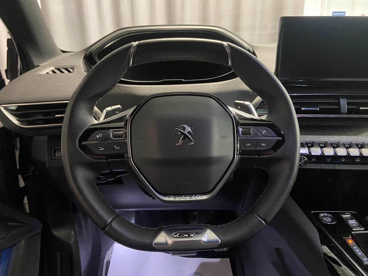 Peugeot 3008 1.2 PureTech 130 EAT, 131hp, 2023