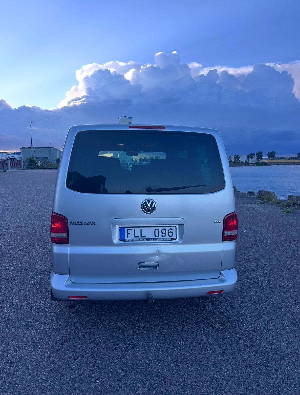 Volkswagen Multivan 2.0 TDI BMT DSG Sequential, 7-trins, 140ps, 2010