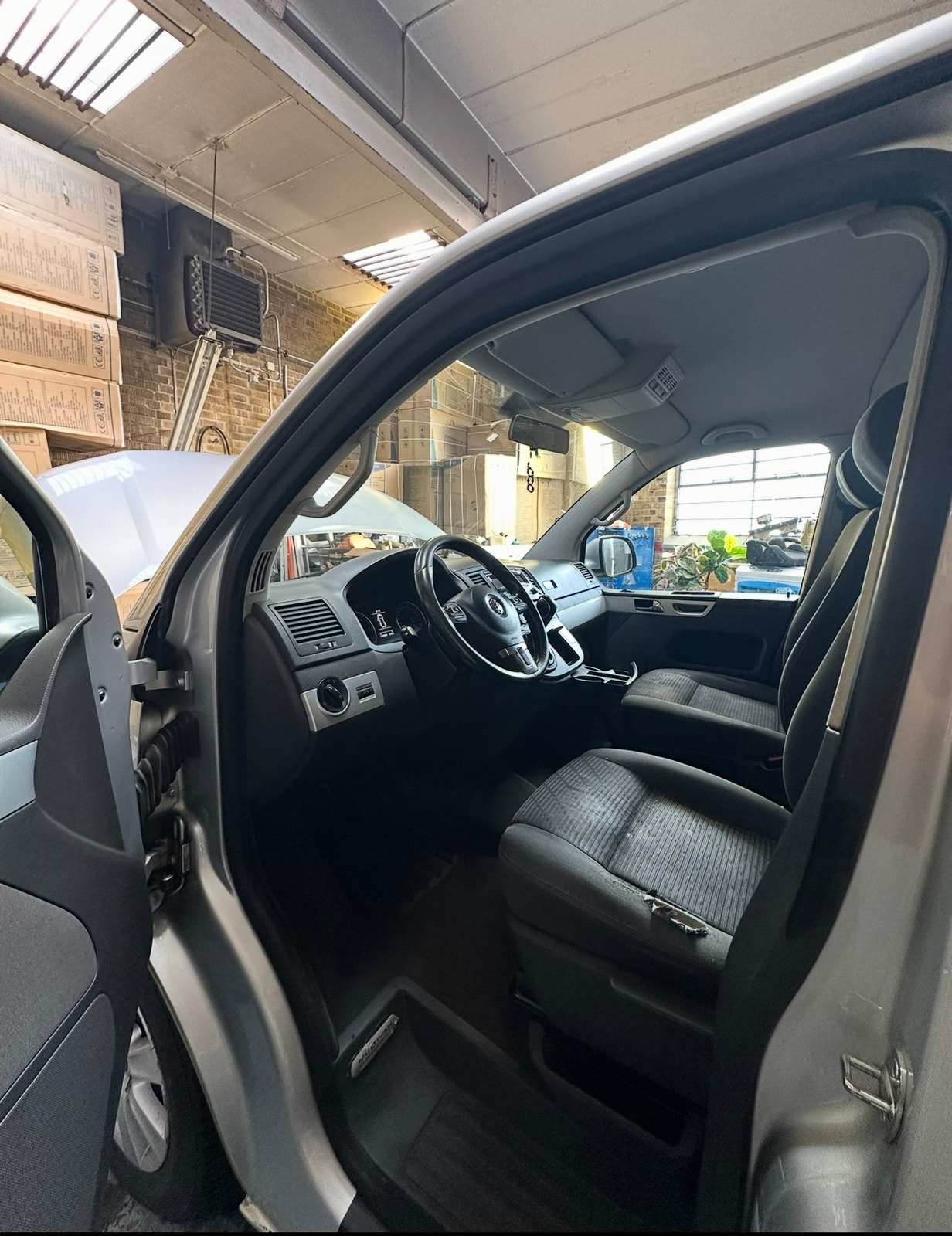 Volkswagen Multivan 2.0 TDI BMT DSG Sequential, 7-trins, 140ps, 2010