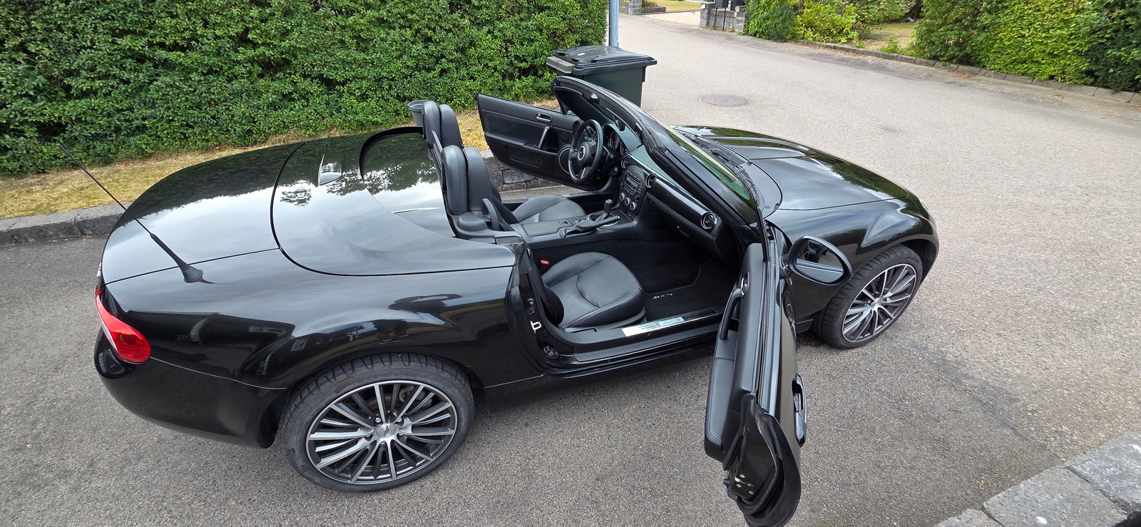 Mazda MX-5 Roadster Coupe 1.8 MZR Manual, 5-trins, 126ps, 2013
