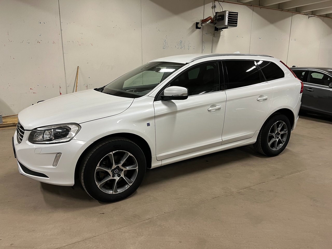 Volvo XC60 190 л.с.