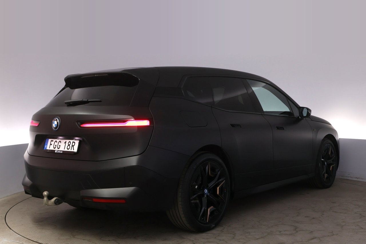 BMW iX M60, 540hp, 2024