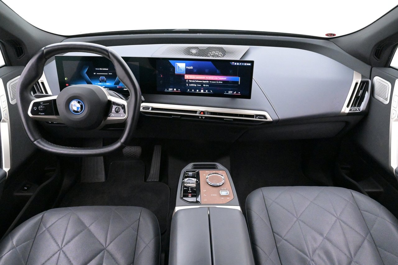 BMW iX M60, 540hp, 2024