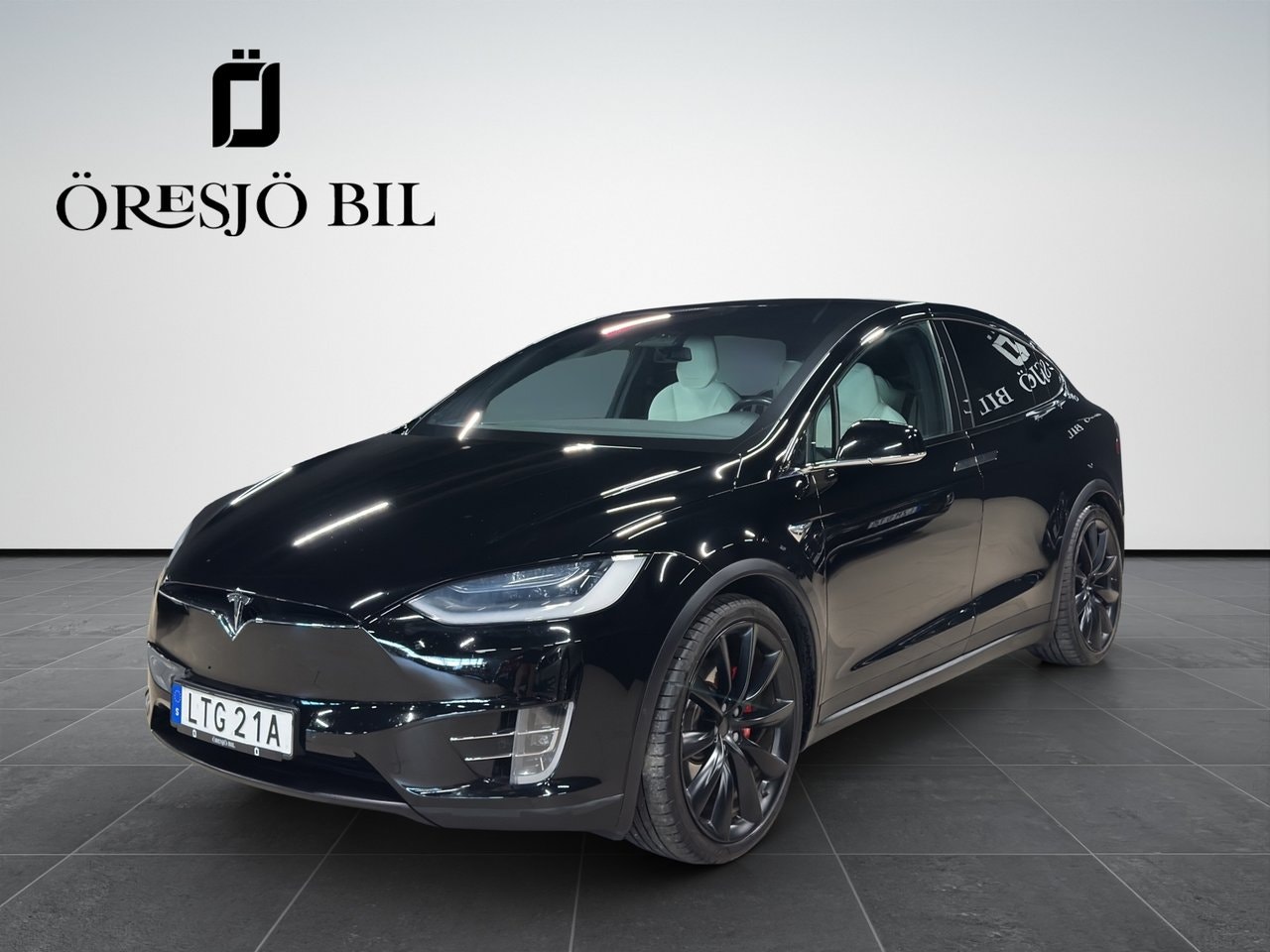 Tesla Model 611 hp