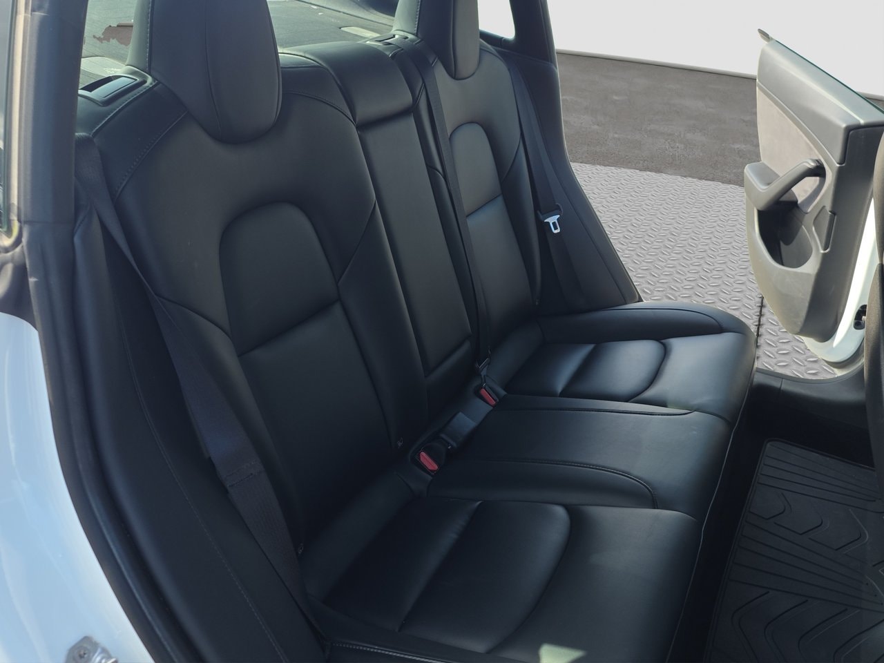 Tesla Model 3 Standard Range Plus, 325hk, 2020