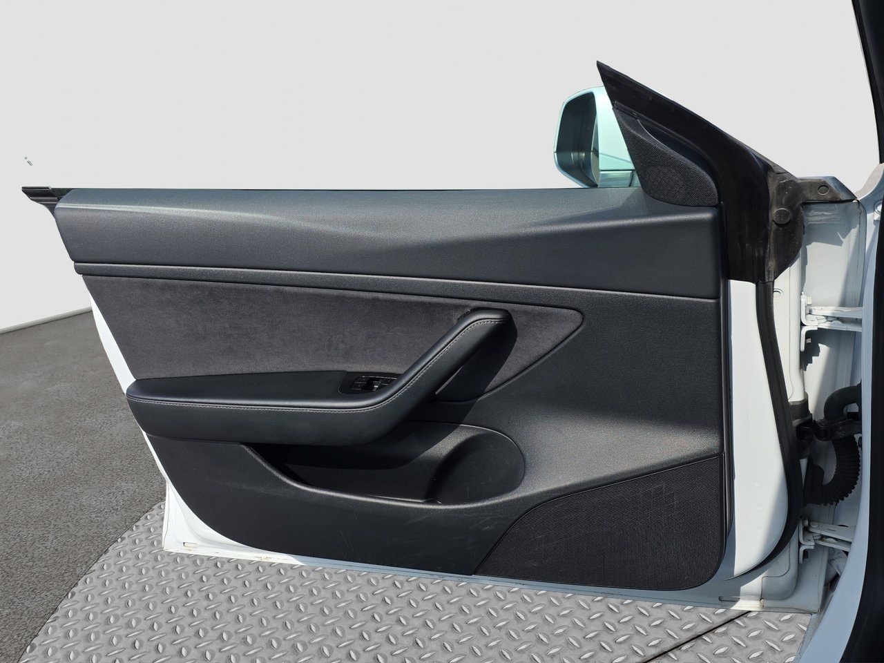 Tesla Model 3 Standard Range Plus, 325hk, 2020