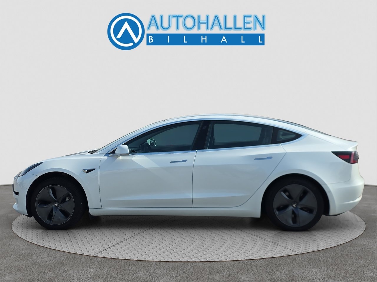 Tesla Model 3 Standard Range Plus, 325hk, 2020