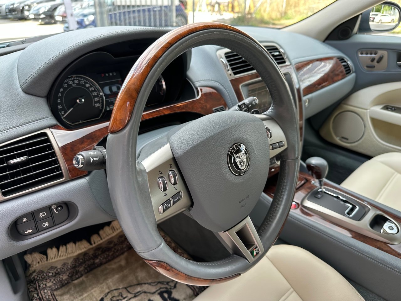Jaguar XKR Automatic, 6-trins, 416ps, 2007