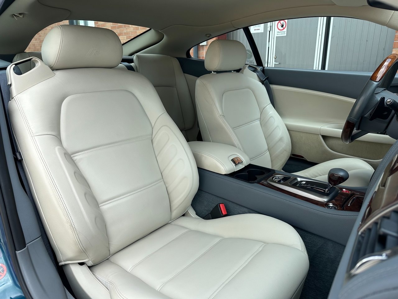 Jaguar XKR Automatic, 6-trins, 416ps, 2007