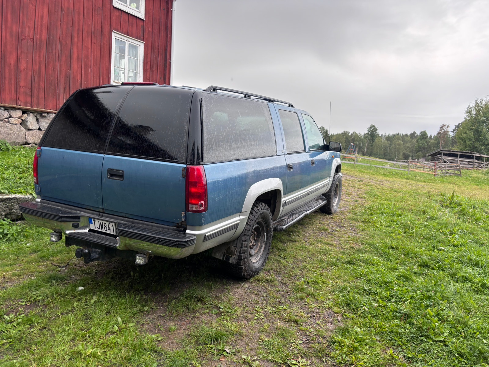 Chevrolet Suburban K2500 5.7 V8 4WD Hydra-Matic, 259hp, 1996
