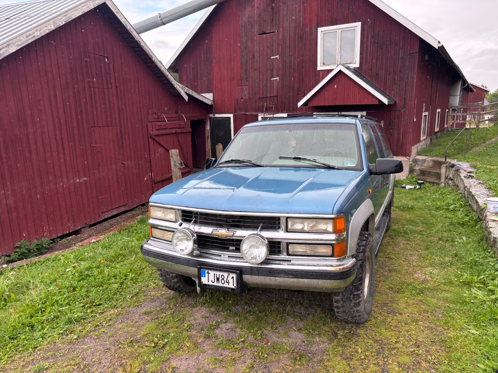 Chevrolet Suburban K2500 5.7 V8 4WD Hydra-Matic, 259hp, 1996