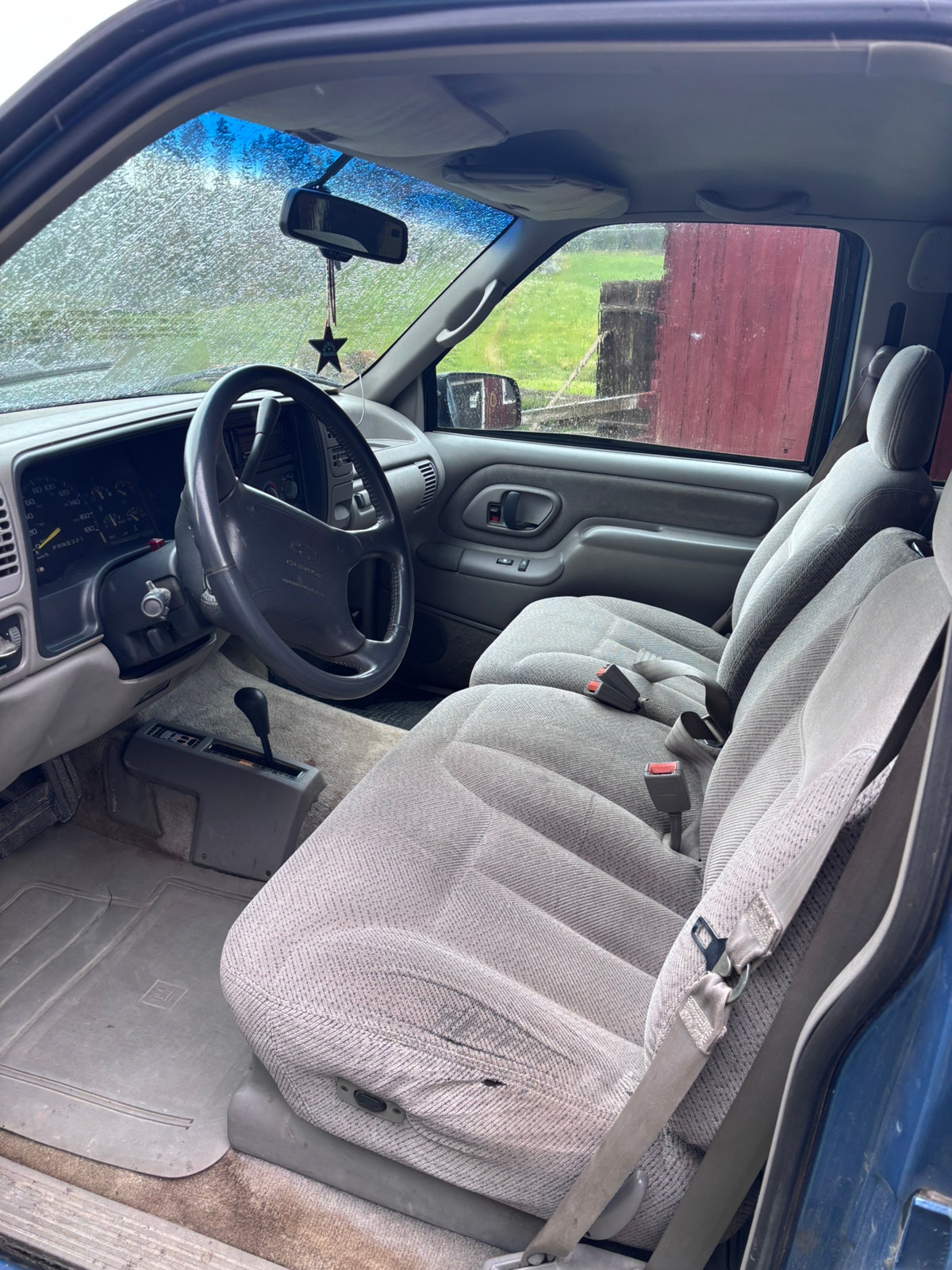 Chevrolet Suburban K2500 5.7 V8 4WD Hydra-Matic, 259hp, 1996