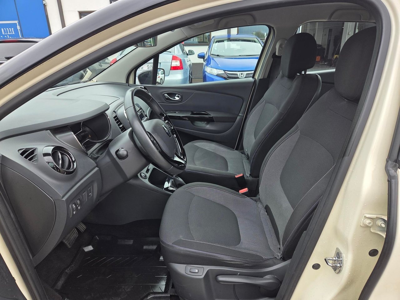 Renault Captur 1.2 TCe EDC, 6-trins, 120ps, 2014